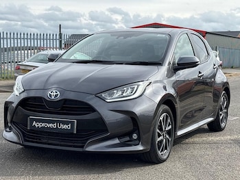Used Toyota Yaris 2023 for sale - 77926924: Photo