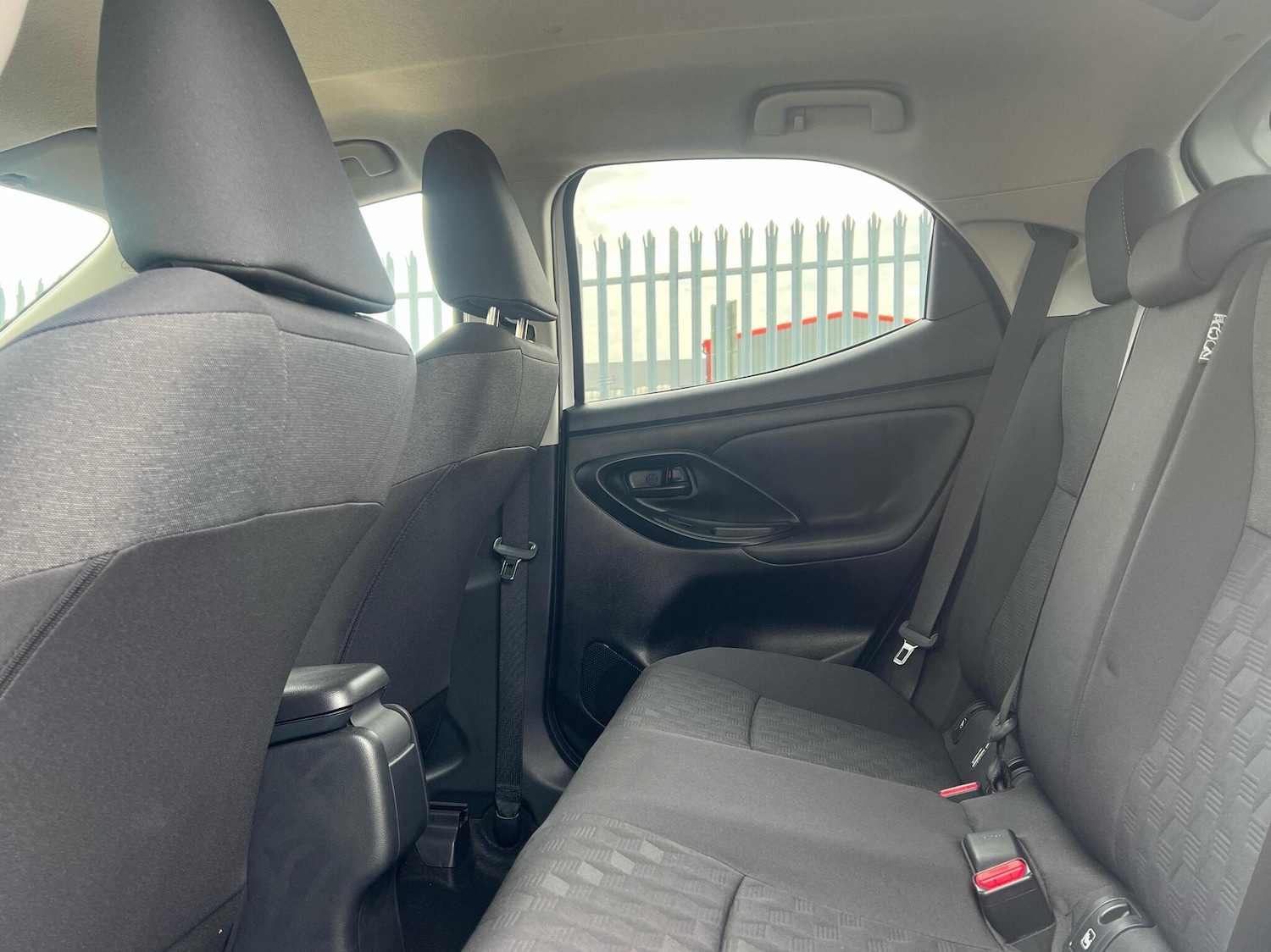 Used Toyota Yaris 2024 for sale - 76086092: Photo 12