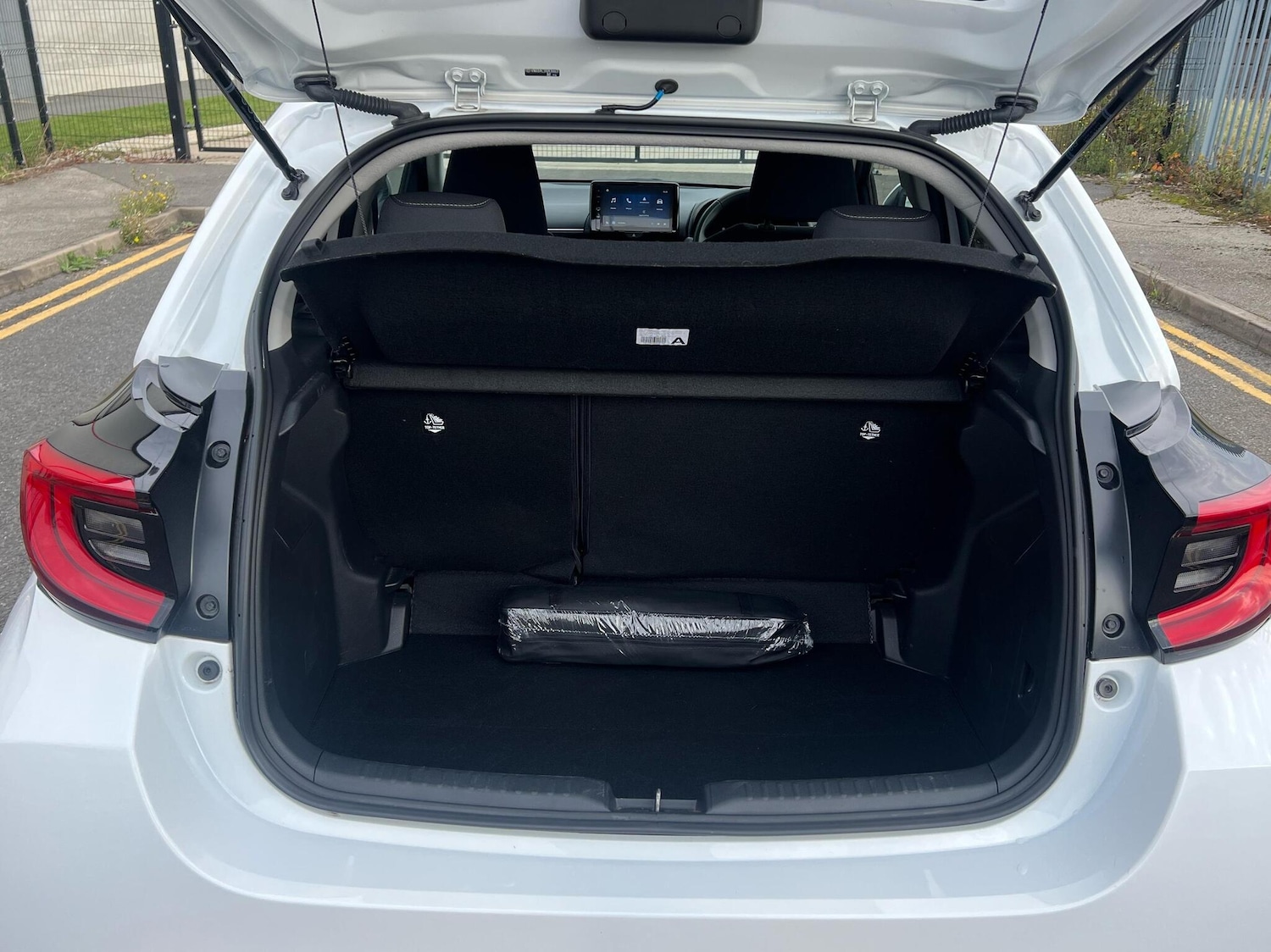 Used Toyota Yaris 2024 for sale - 76086092: Photo 14