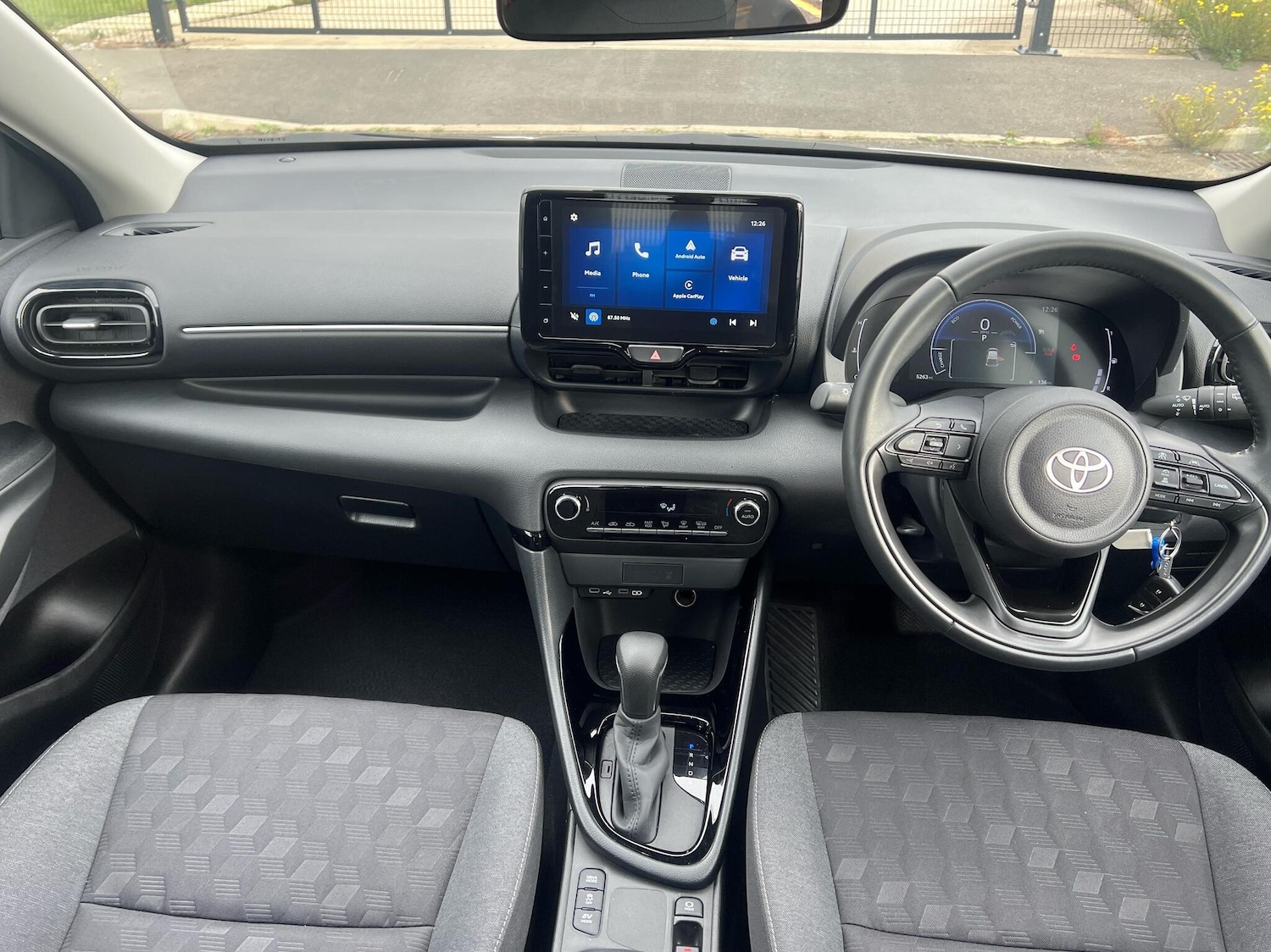 Used Toyota Yaris 2024 for sale - 76086092: Photo 5