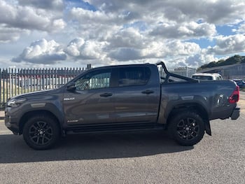 Used Toyota Hilux 2023 for sale - 79713641: Photo