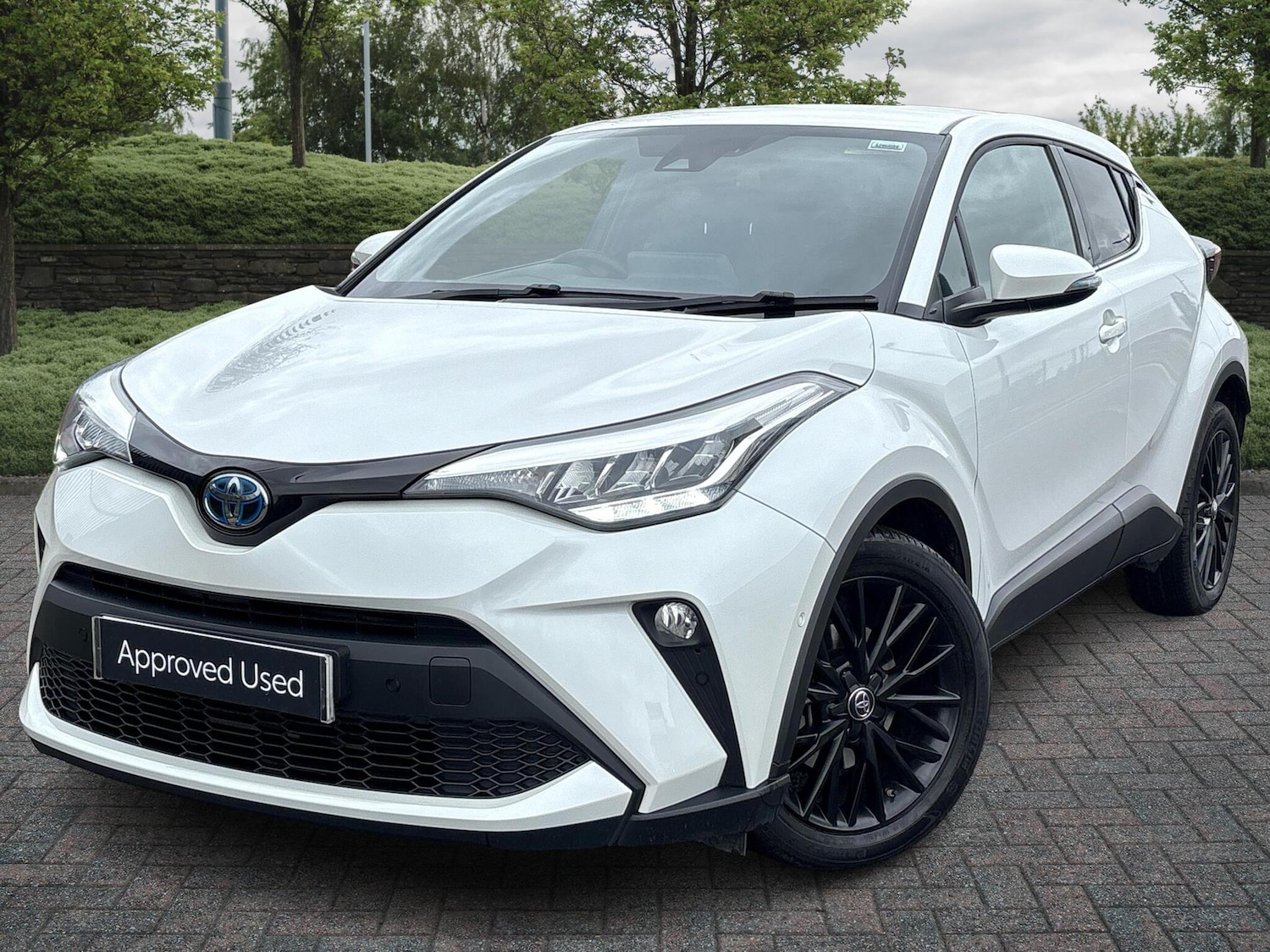 Used Toyota C-HR 2023 for sale - 76410295: Photo 2