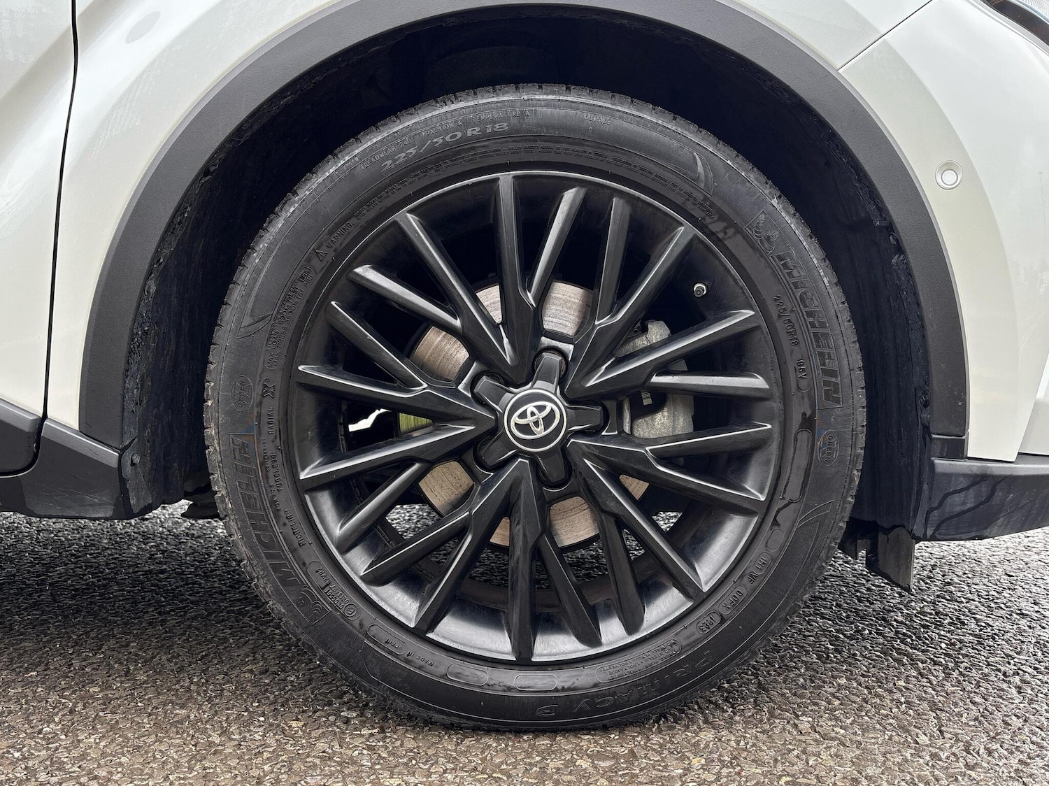 Used Toyota C-HR 2023 for sale - 76410295: Photo 24