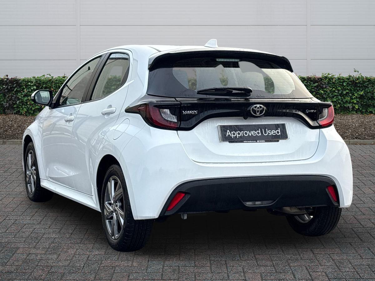 Used Toyota Yaris 2025 for sale - 76800499: Photo 2