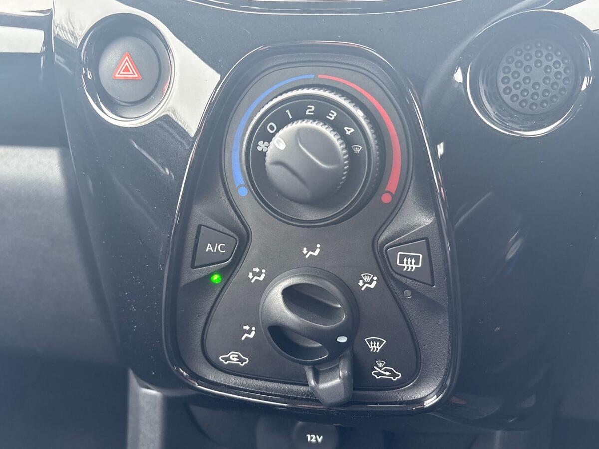 Used Toyota AYGO 2016 for sale - 77480021: Photo 24