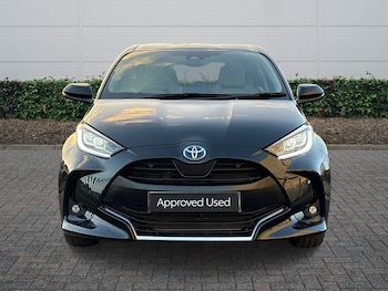 Used Toyota Yaris 2023 for sale - 76837639: Photo