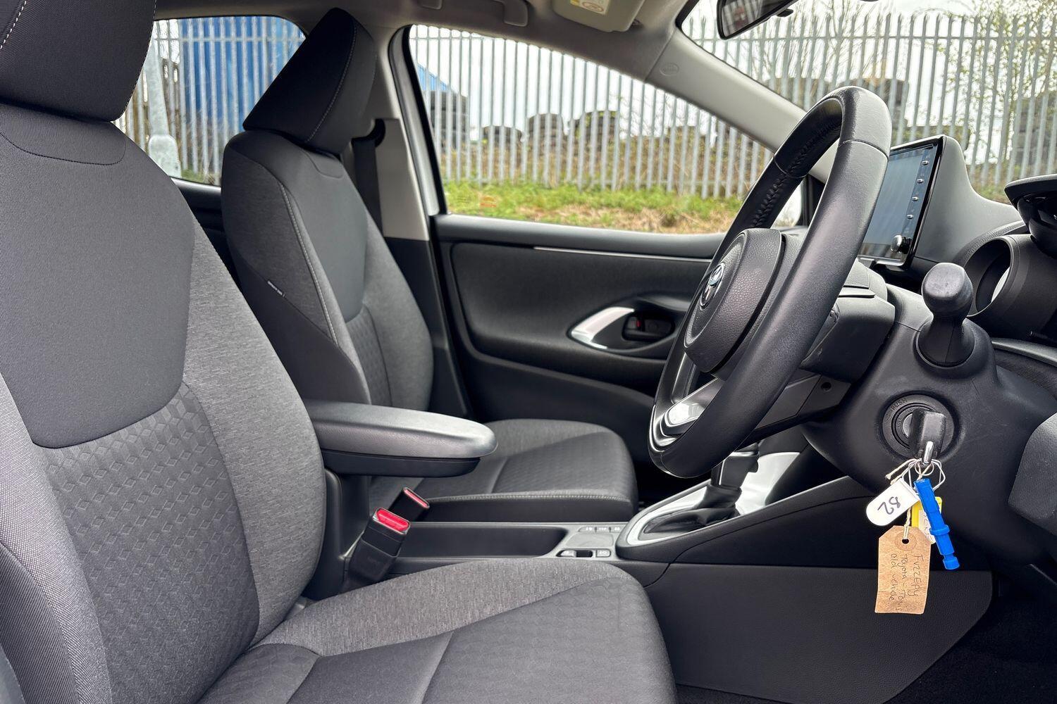 Used Toyota Yaris 2022 for sale - 78128811: Photo 11