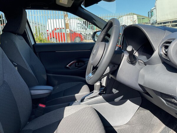 Used Toyota Yaris 2024 for sale - 75227016: Photo 11
