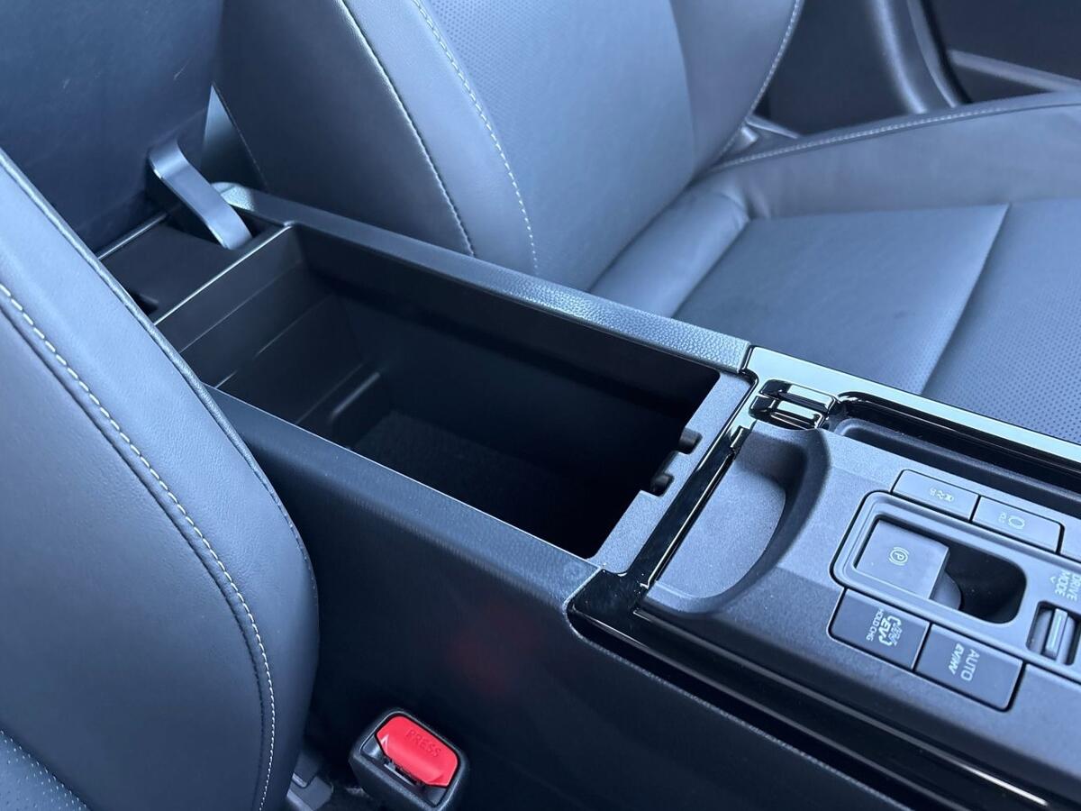 Used Toyota Prius 2024 for sale - 76800515: Photo 18