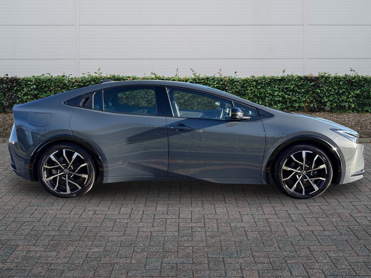 Used Toyota Prius 2024 for sale - 76800515: Photo 5