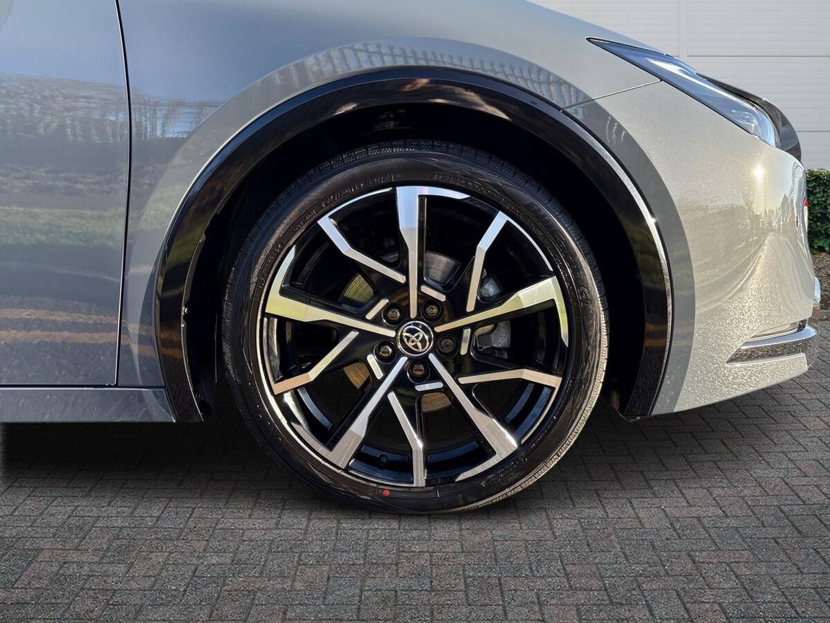 Used Toyota Prius 2024 for sale - 76800515: Photo 6