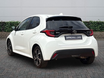 Used Toyota Yaris 2024 for sale - 79159858: Photo