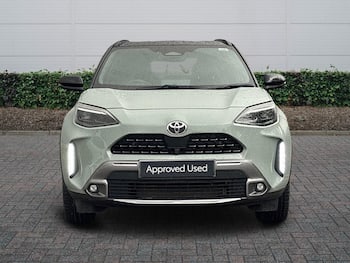 Used Toyota Yaris 2024 for sale - 79465945: Photo