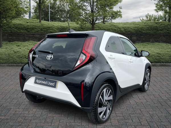 Used Toyota Aygo X 2024 for sale - 76309303: Photo 2