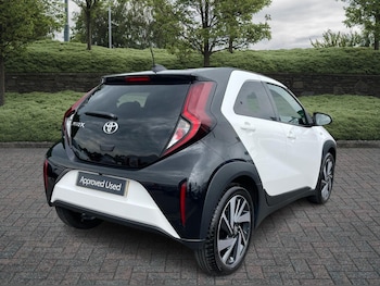 Used Toyota Aygo X 2024 for sale - 76309303: Photo 2