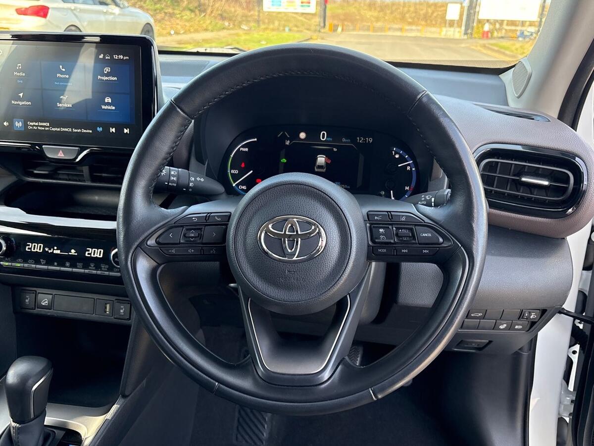 Used Toyota Yaris Cross 2023 for sale - 77725289: Photo 13