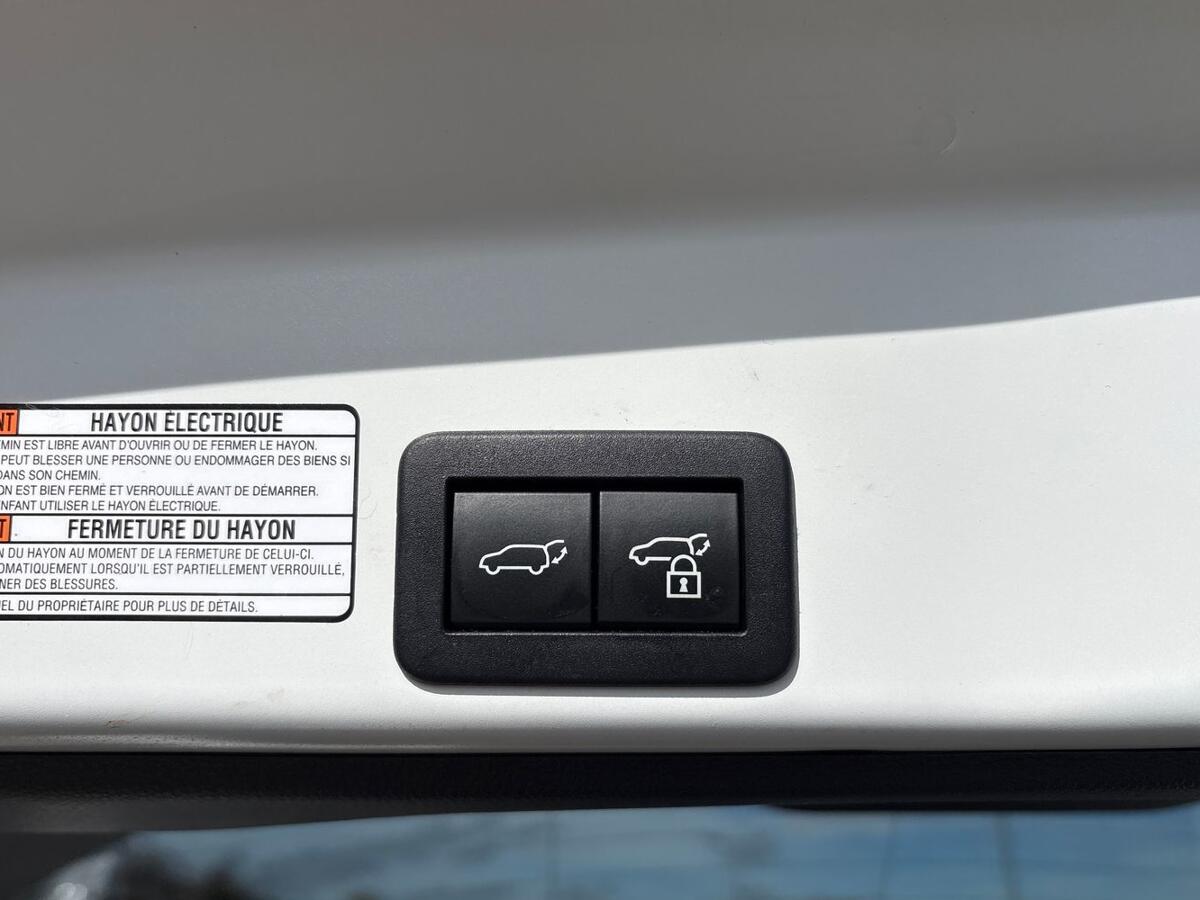 Used Toyota Yaris Cross 2023 for sale - 77725289: Photo 24