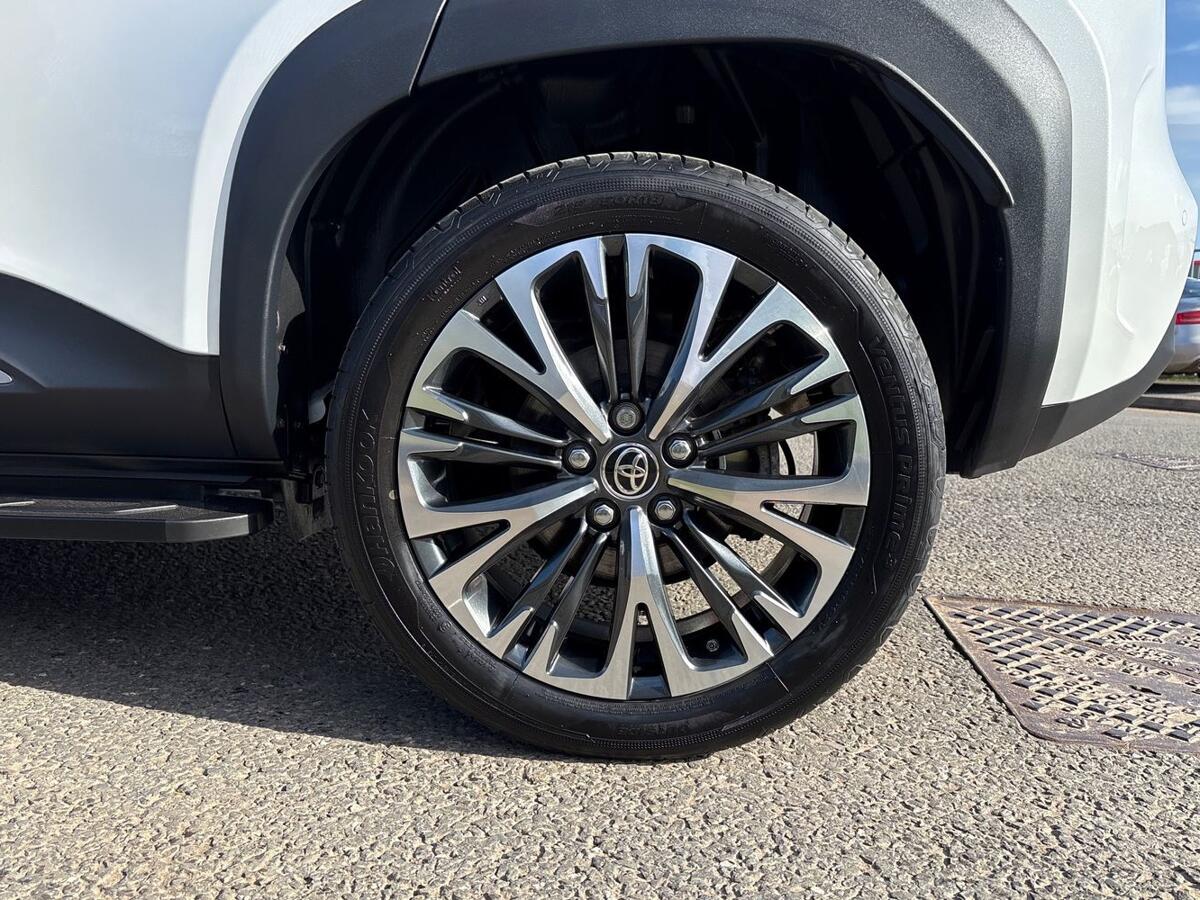 Used Toyota Yaris Cross 2023 for sale - 77725289: Photo 30