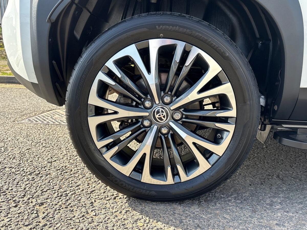 Used Toyota Yaris Cross 2023 for sale - 77725289: Photo 32