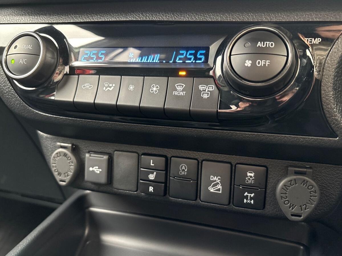 Used Toyota Hilux 2025 for sale - 76800574: Photo 16