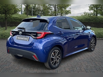 Used Toyota Yaris 2023 for sale - 76309285: Photo