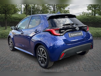 Used Toyota Yaris 2023 for sale - 76309285: Photo