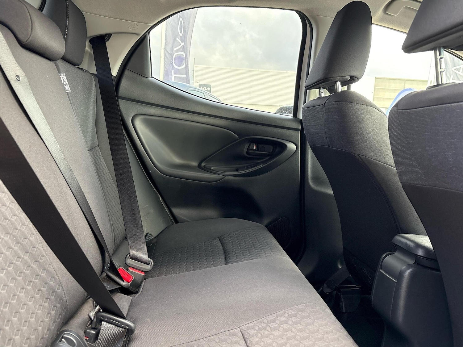 Used Toyota Yaris 2023 for sale - 76389751: Photo 18