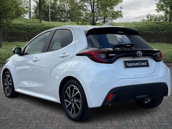 Used Toyota Yaris 2023 for sale - 76389751: Photo