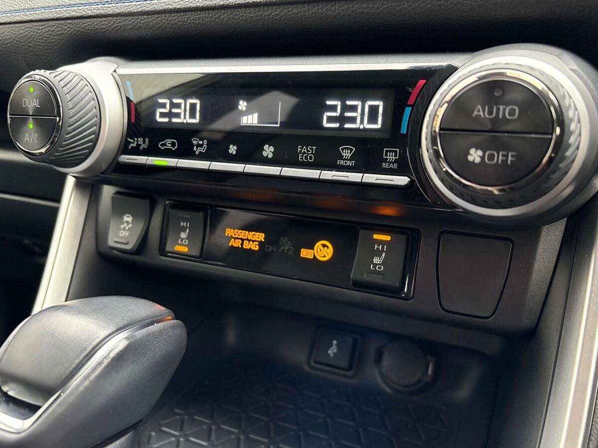 Used Toyota RAV4 2020 for sale - 76937229: Photo 15