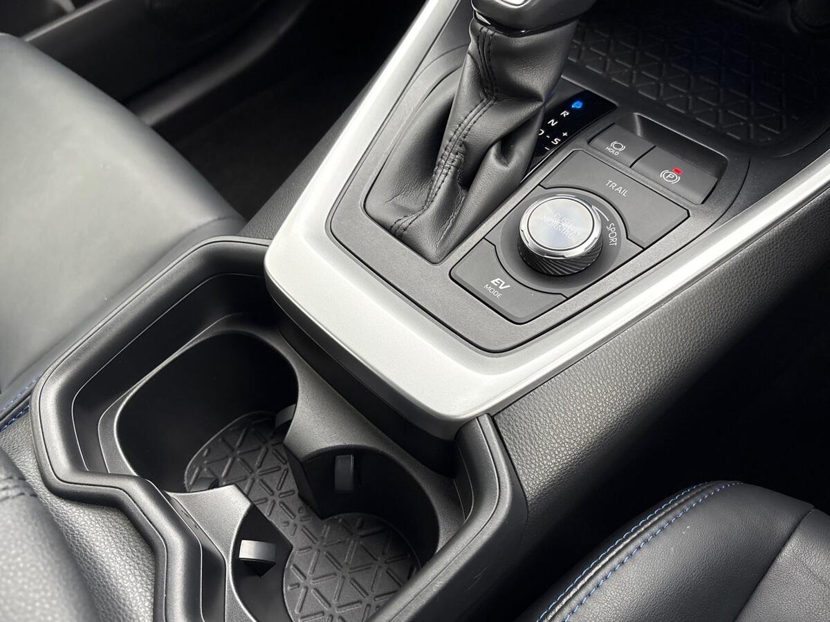 Used Toyota RAV4 2020 for sale - 76937229: Photo 21