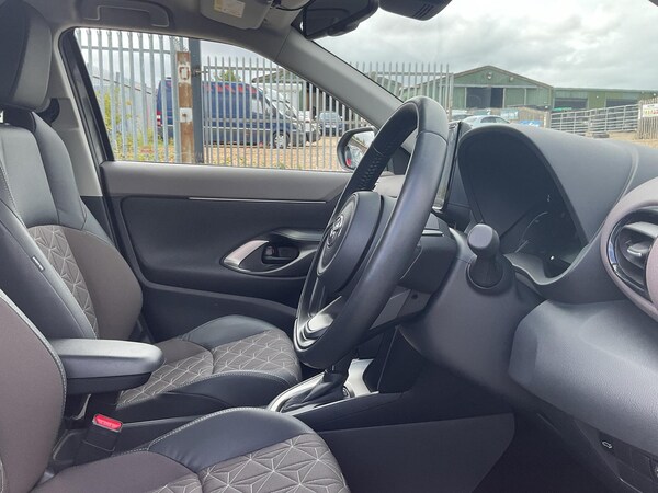 Used Toyota Yaris 2023 for sale - 75624711: Photo 11