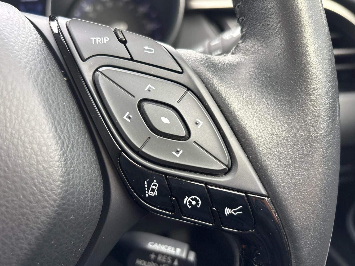 Used Toyota C-HR 2020 for sale - 76837615: Photo 16