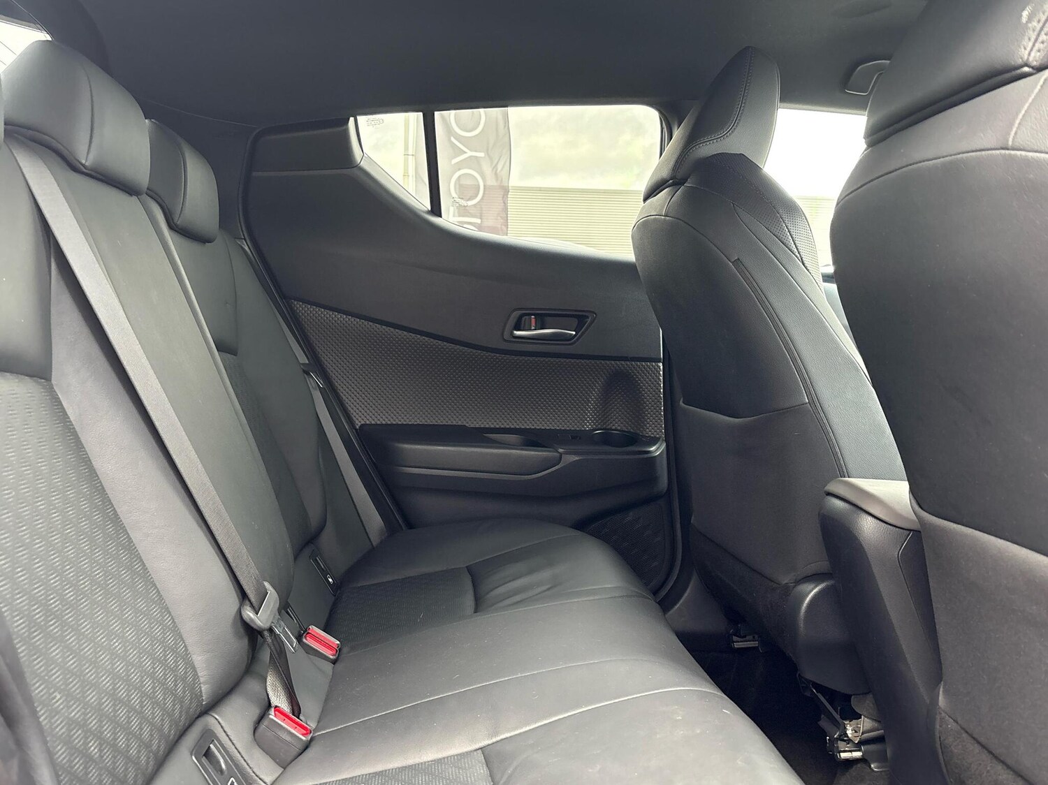 Used Toyota C-HR 2020 for sale - 76837615: Photo 18