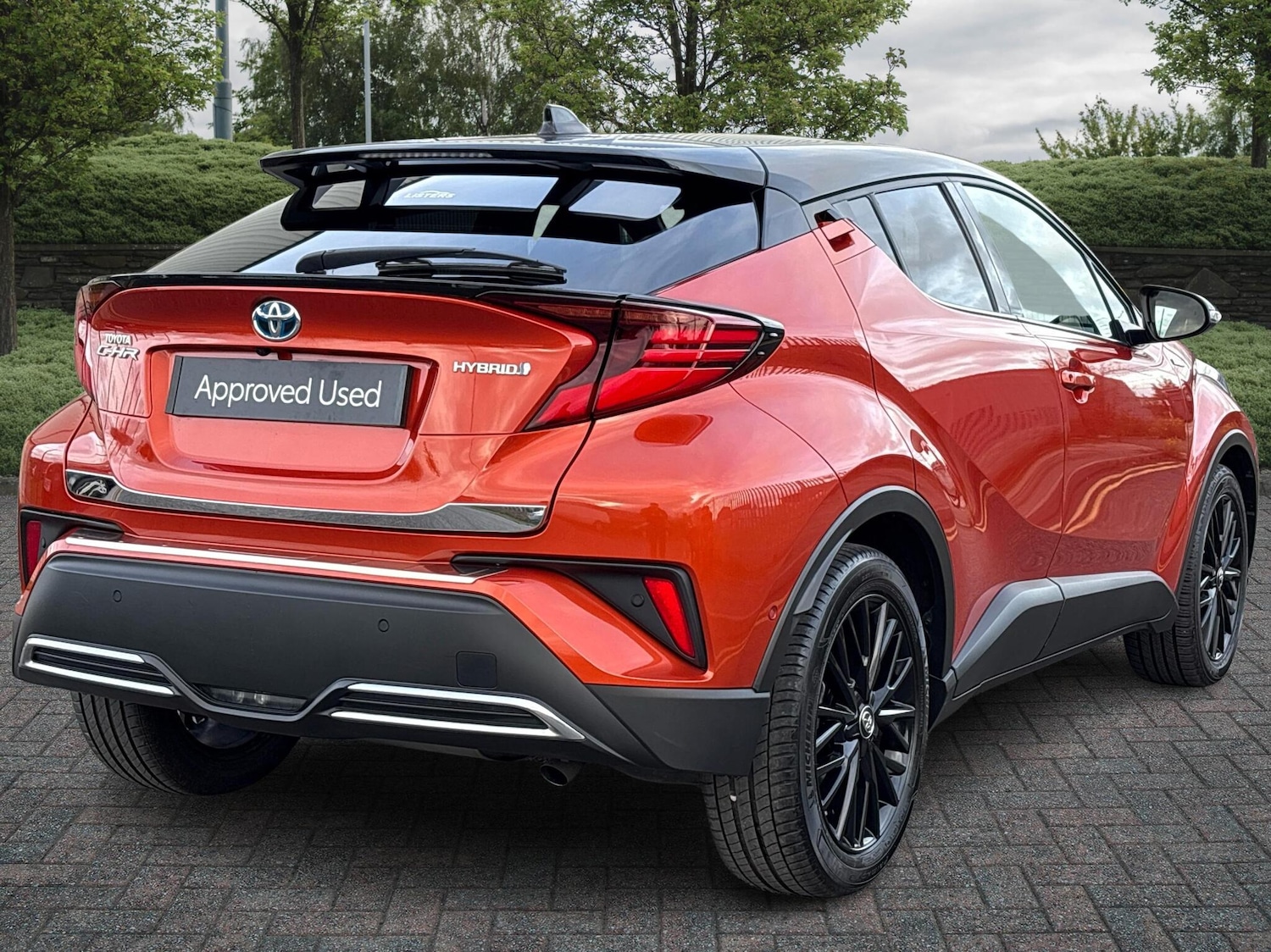 Used Toyota C-HR 2020 for sale - 76837615: Photo 2