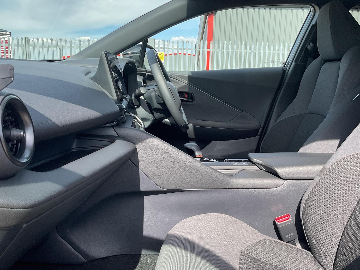 Used Toyota C-HR 2024 for sale - 76389748: Photo 10