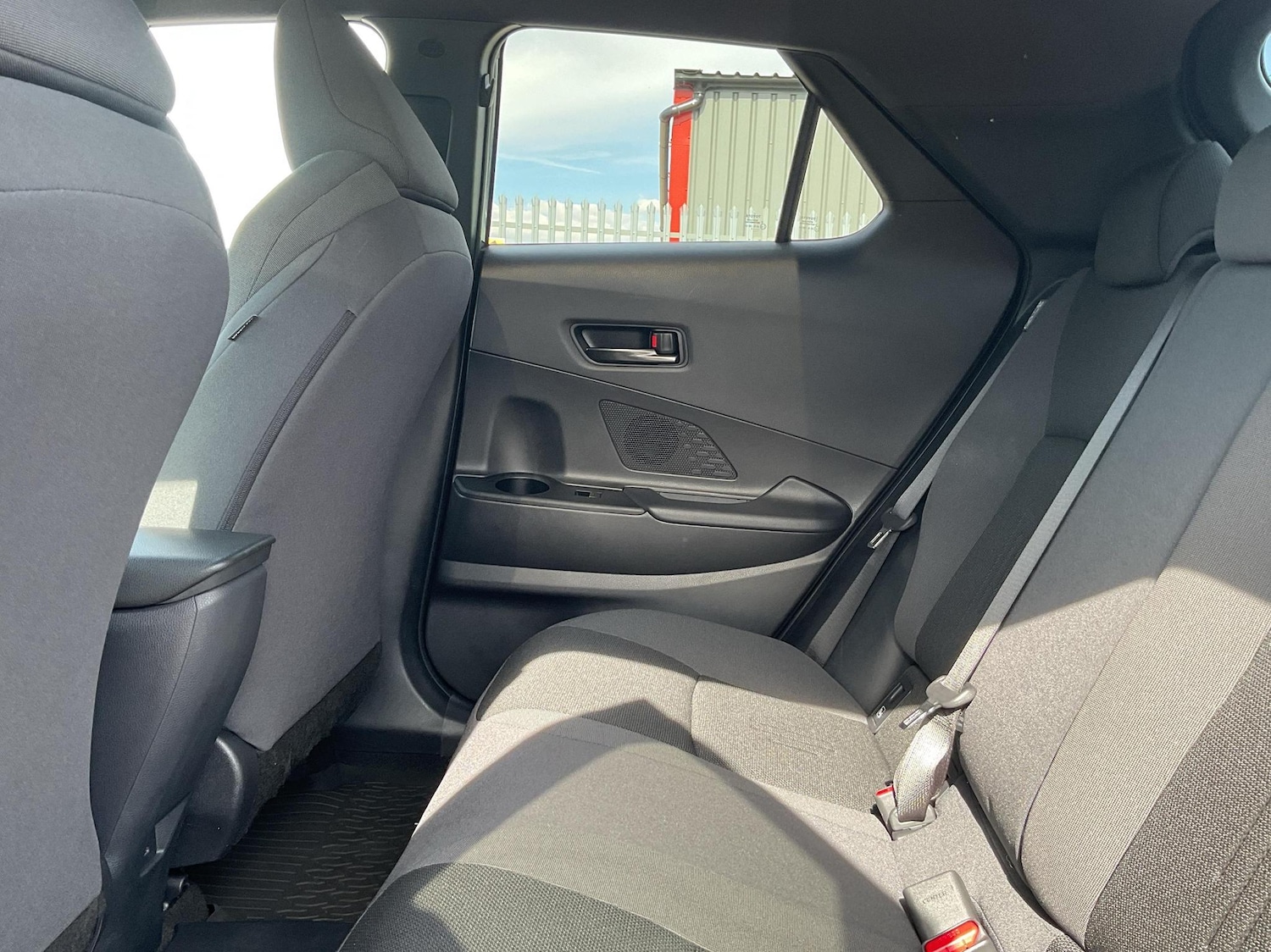 Used Toyota C-HR 2024 for sale - 76389748: Photo 12