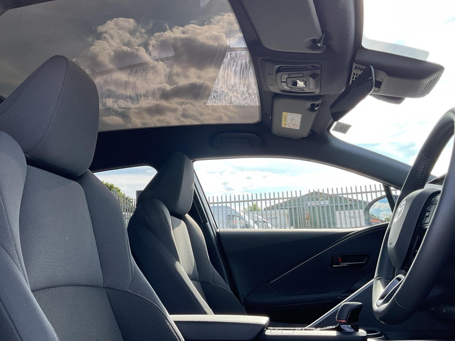 Used Toyota C-HR 2024 for sale - 76389748: Photo 24