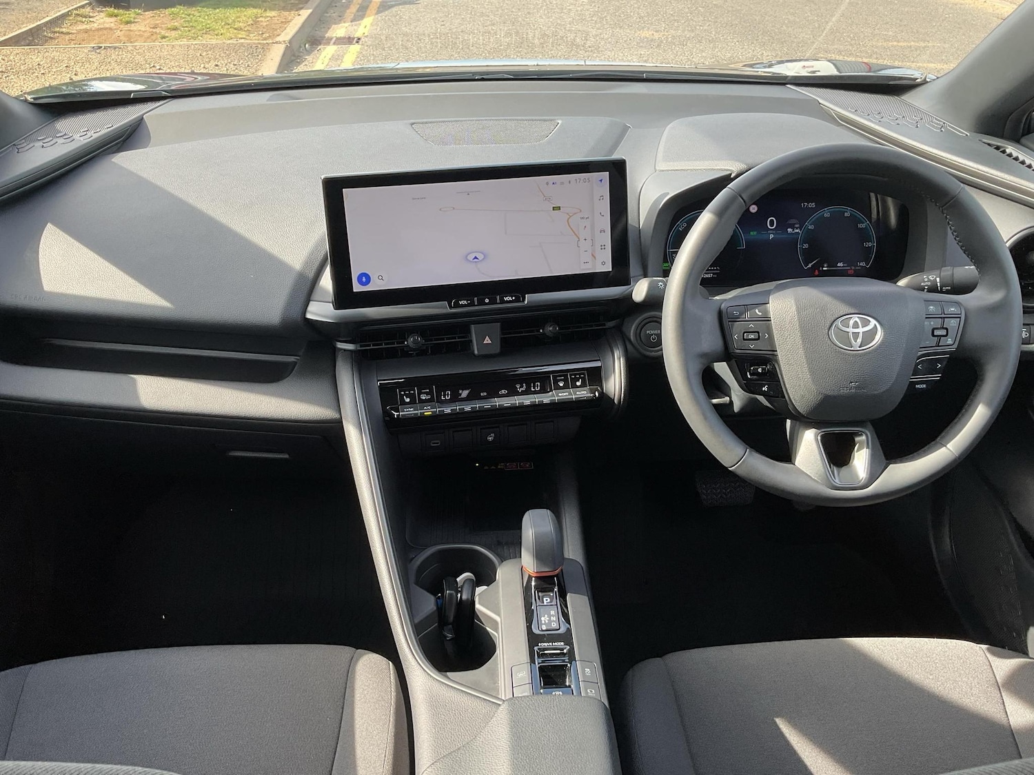 Used Toyota C-HR 2024 for sale - 76389748: Photo 5