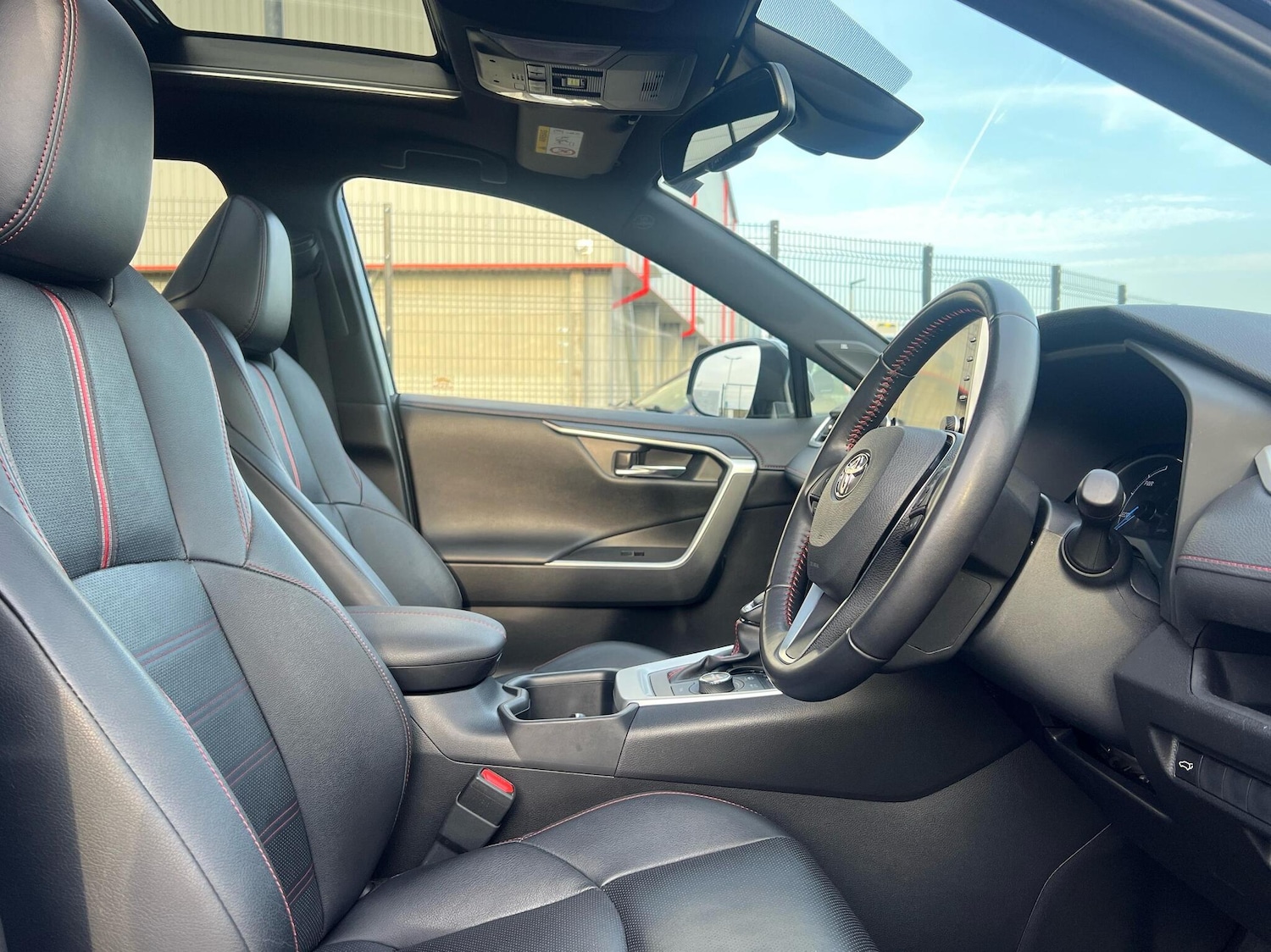 Used Toyota RAV4 2022 for sale - 76419881: Photo 11