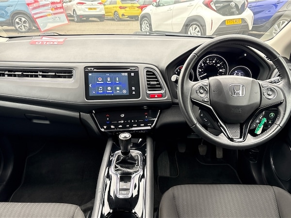 Used Honda HR-V 2017 for sale - 76309300: Photo 9