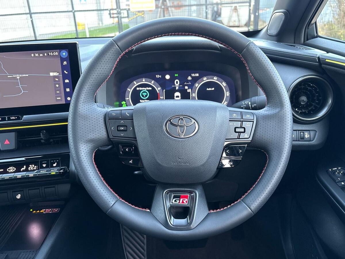 Used Toyota C-HR 2024 for sale - 76539529: Photo 12