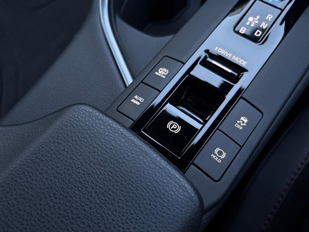 Used Toyota C-HR 2024 for sale - 76539529: Photo 19