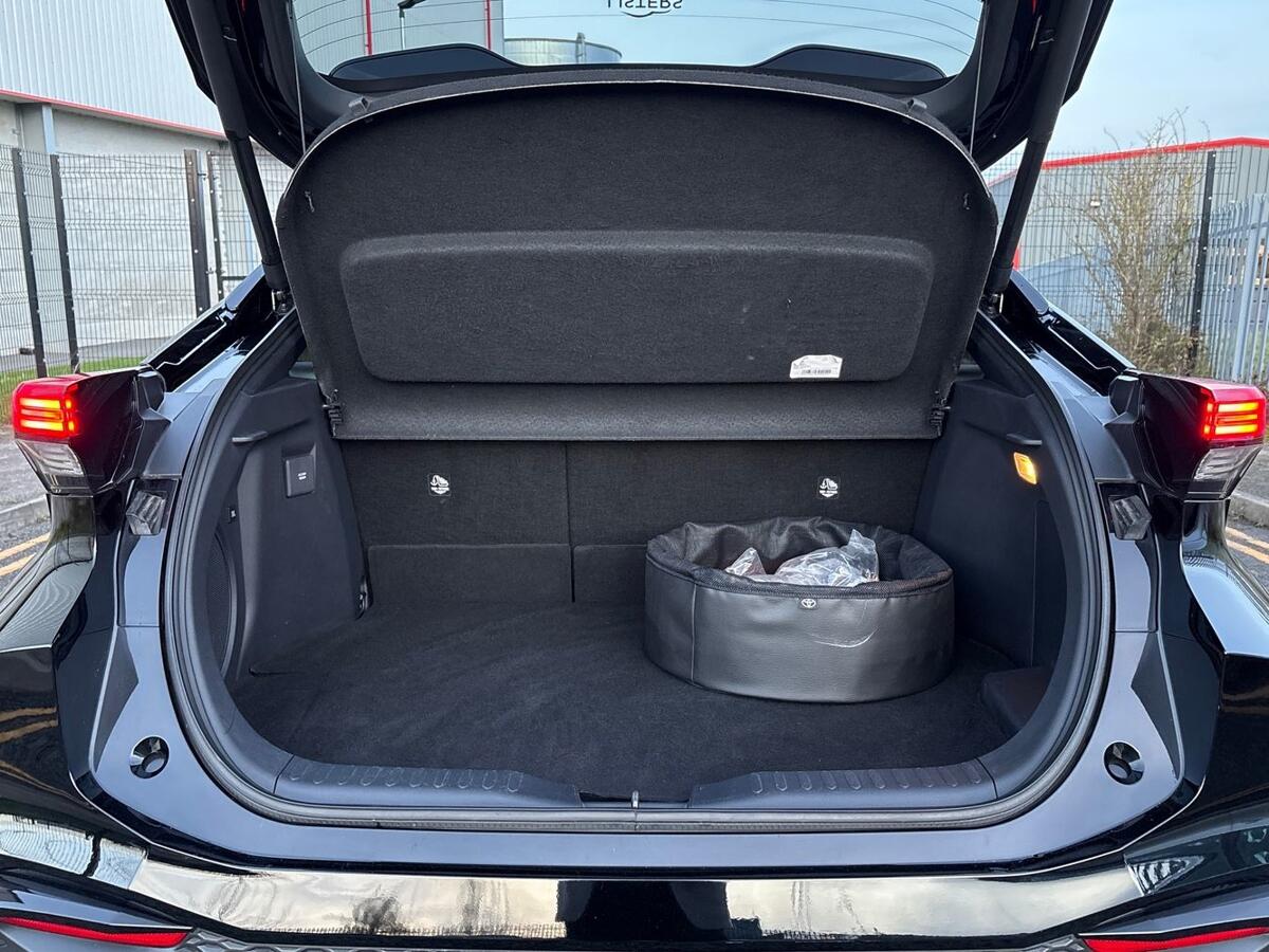 Used Toyota C-HR 2024 for sale - 76539529: Photo 25