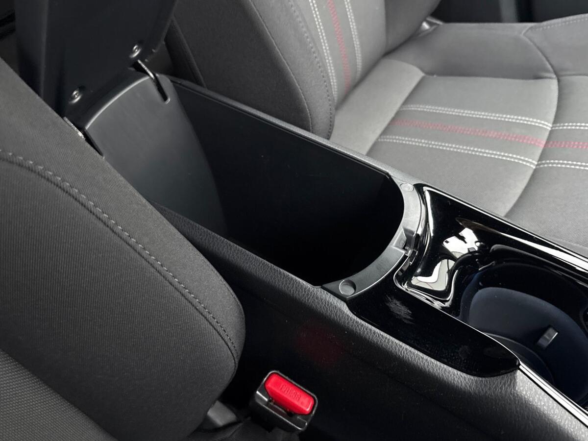 Used Toyota C-HR 2023 for sale - 76837816: Photo 24