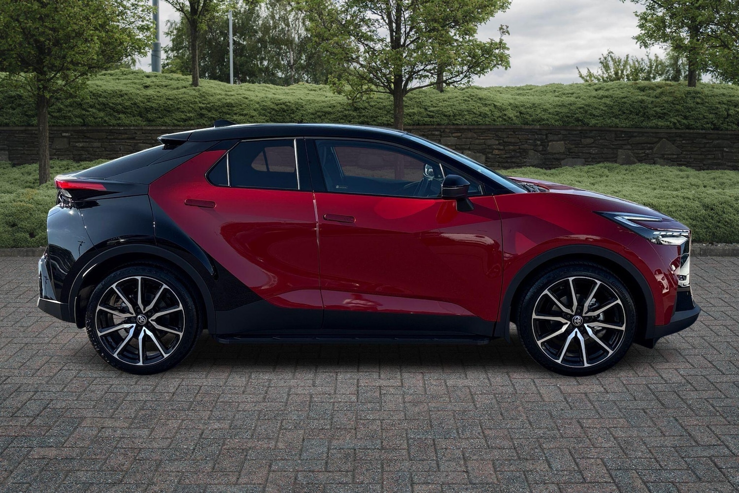 Used Toyota C-HR 2025 for sale - 77030956: Photo 15