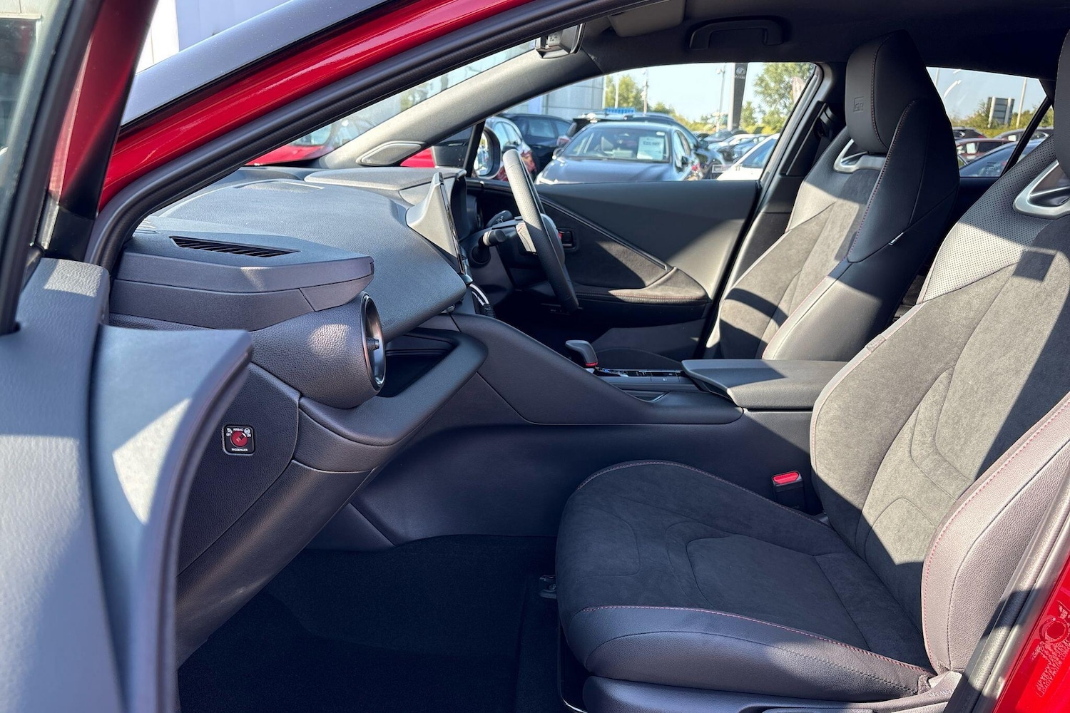 Used Toyota C-HR 2025 for sale - 77030956: Photo 18