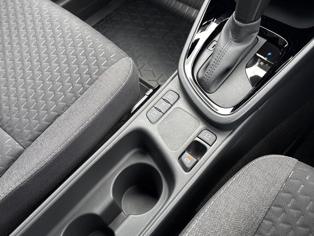 Used Toyota Yaris Cross 2024 for sale - 76837708: Photo 20