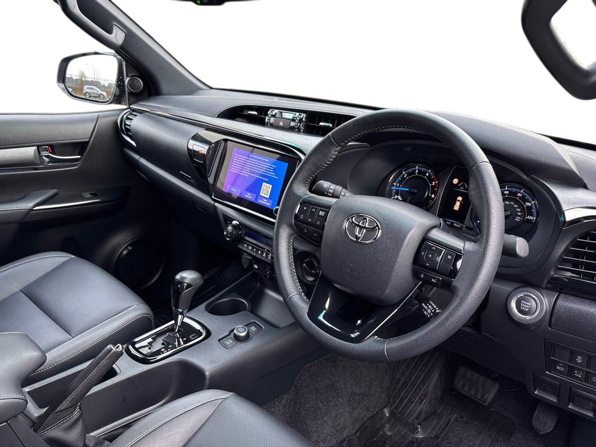 Used Toyota Hilux 2025 for sale - 77218241: Photo 11