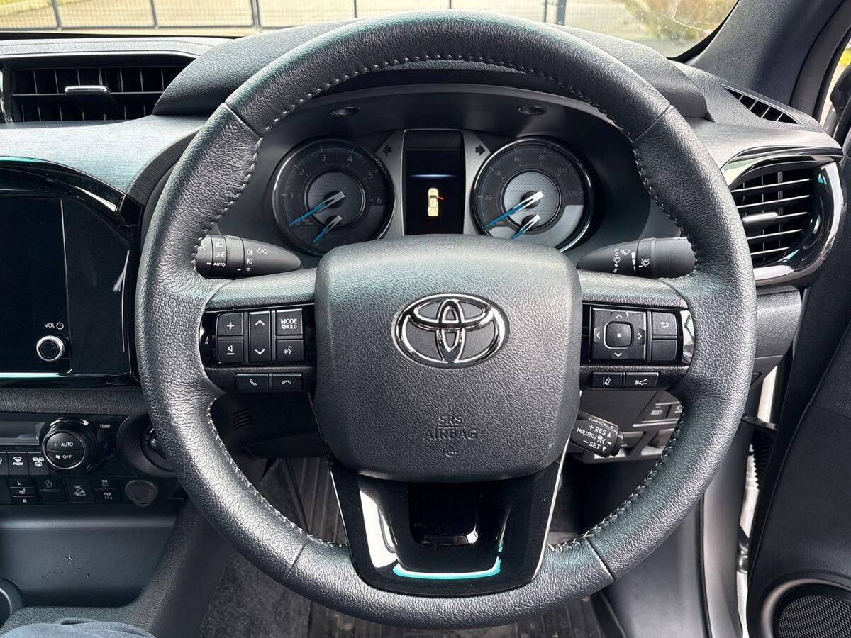 Used Toyota Hilux 2025 for sale - 77218241: Photo 12