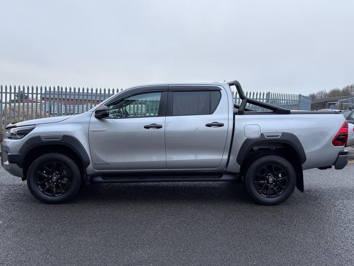 Used Toyota Hilux 2025 for sale - 77218241: Photo 4